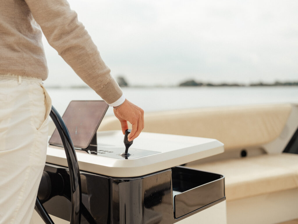 Electric Boat Technology, Future of Yachting by LUMEN