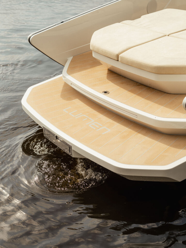 Lumen E10 100% Electric Boat