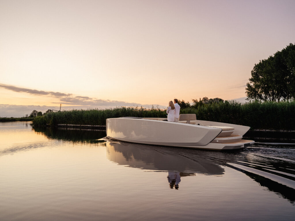 100% Electric Yachts by Lumen, Silent Electric Boats