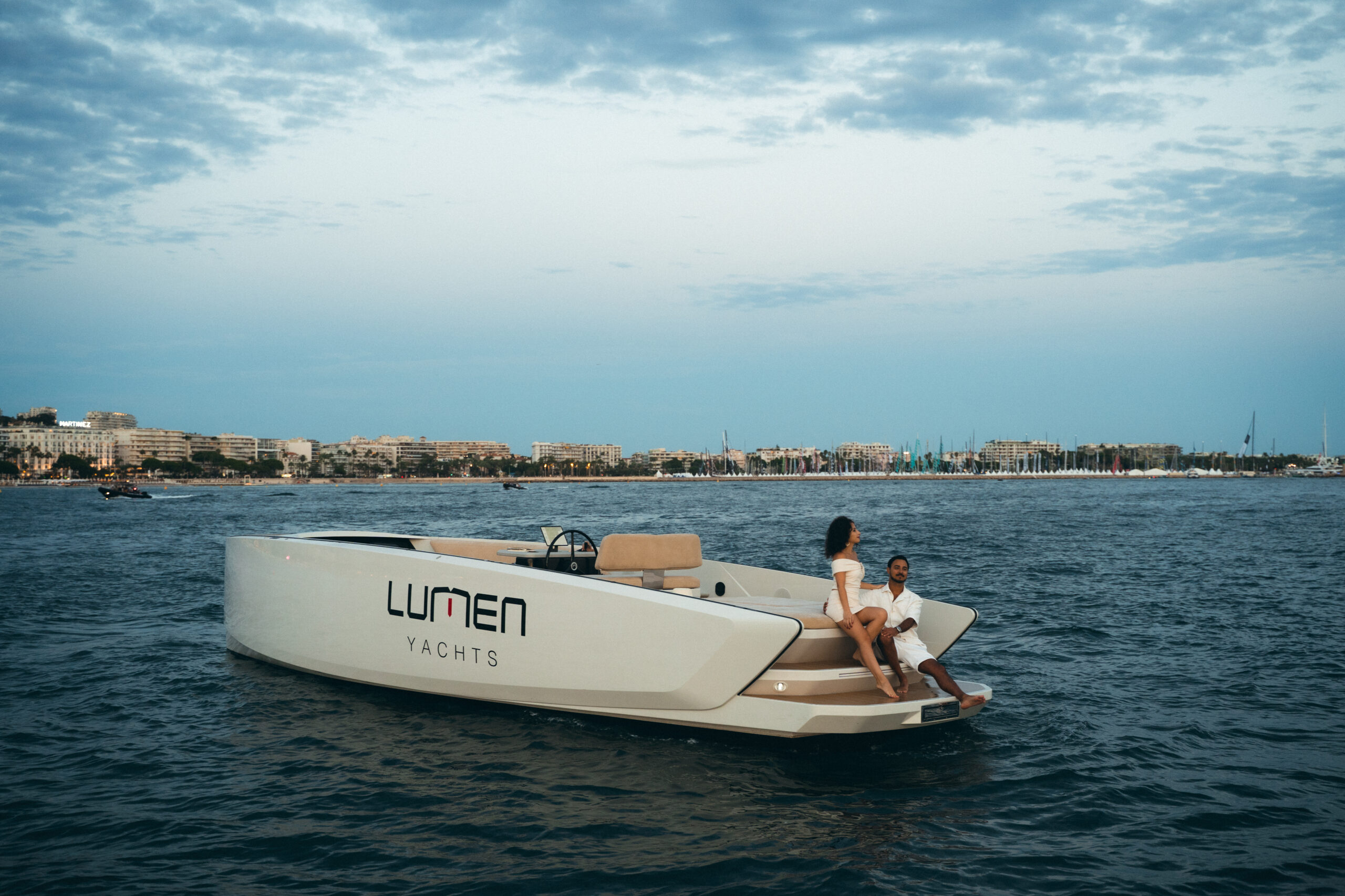 Luxury Electric Yachts – Prices, Comfort & Lumen’s Advantage